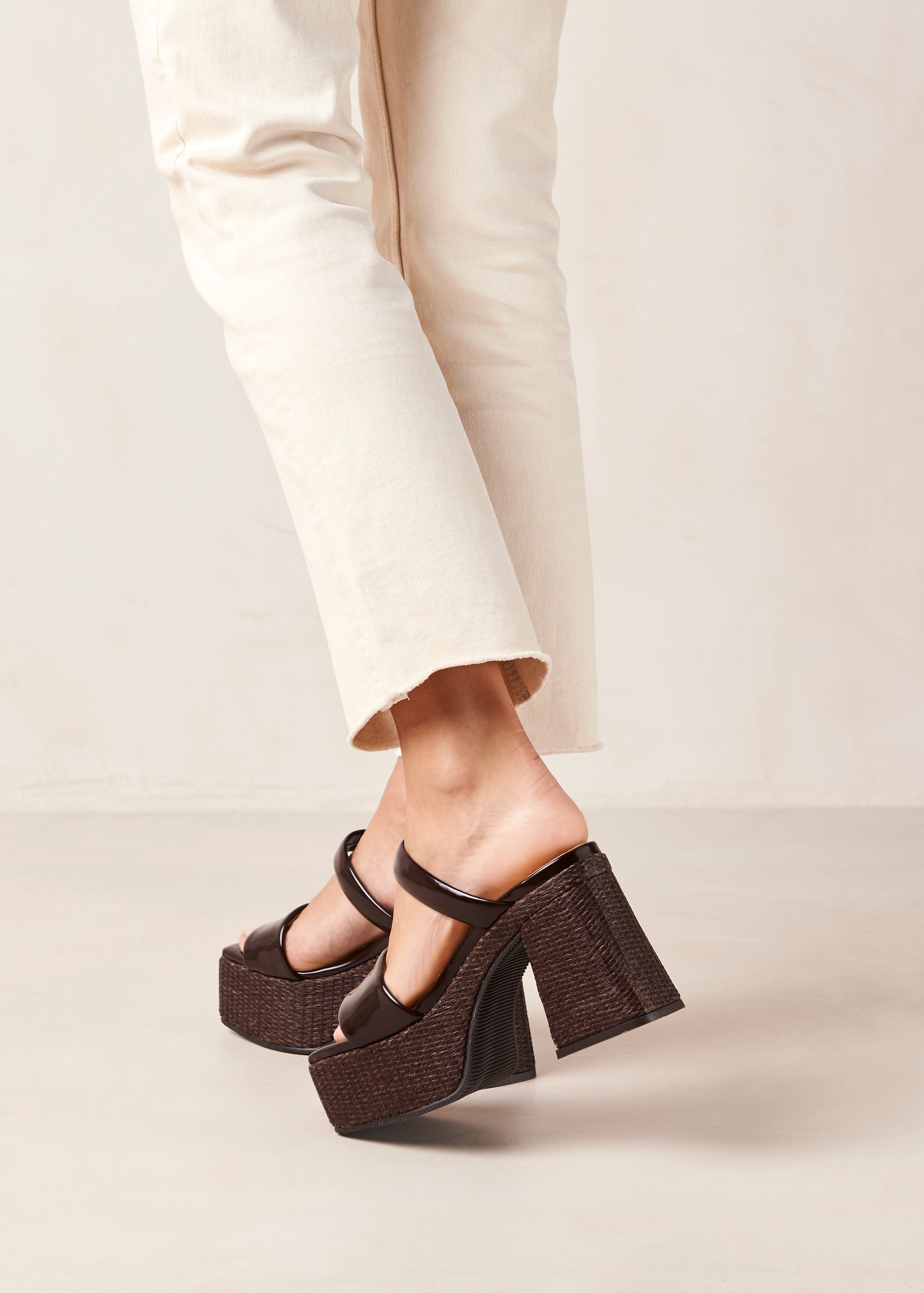 Vicki Heel