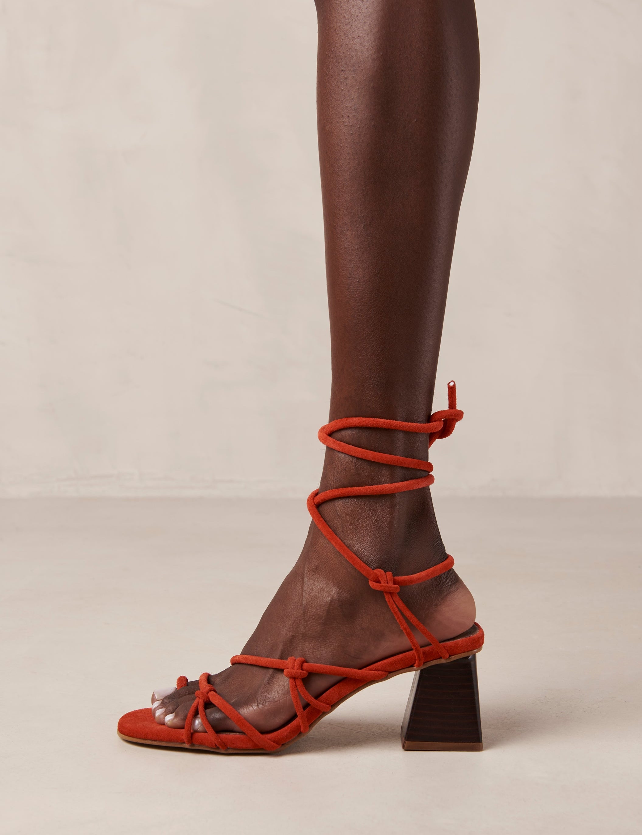Annie Heel