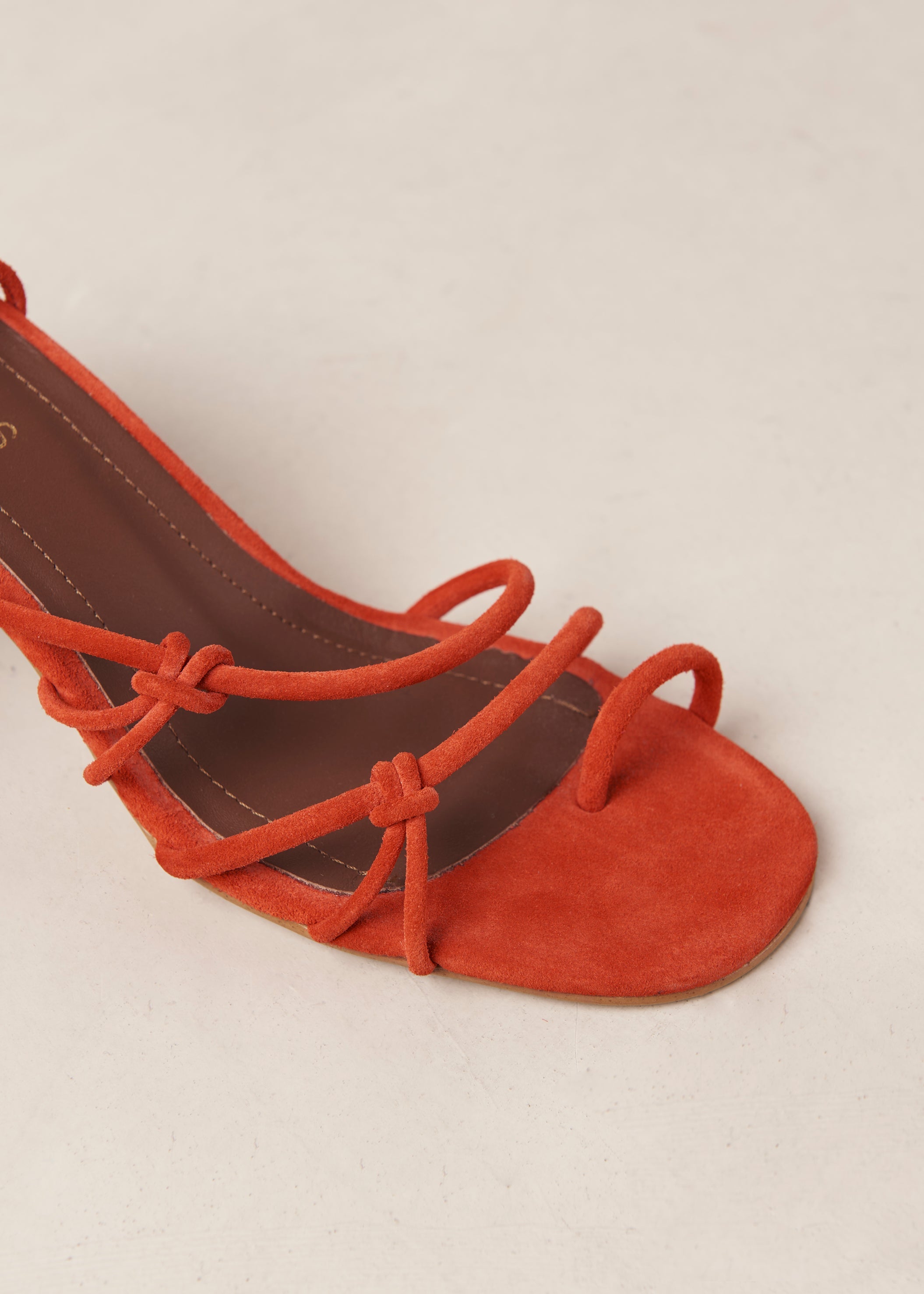 Annie Heel