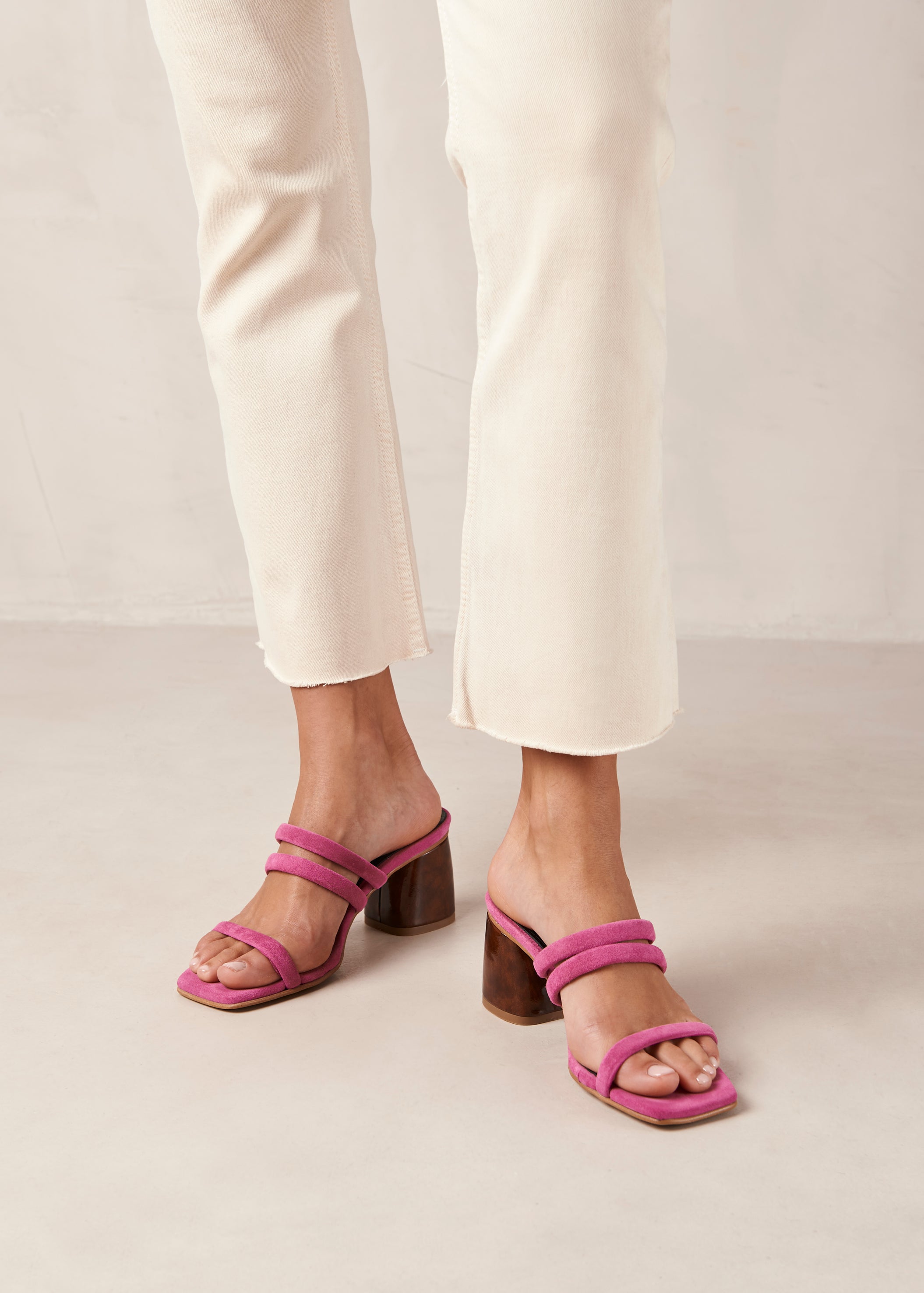 Penelope Heel