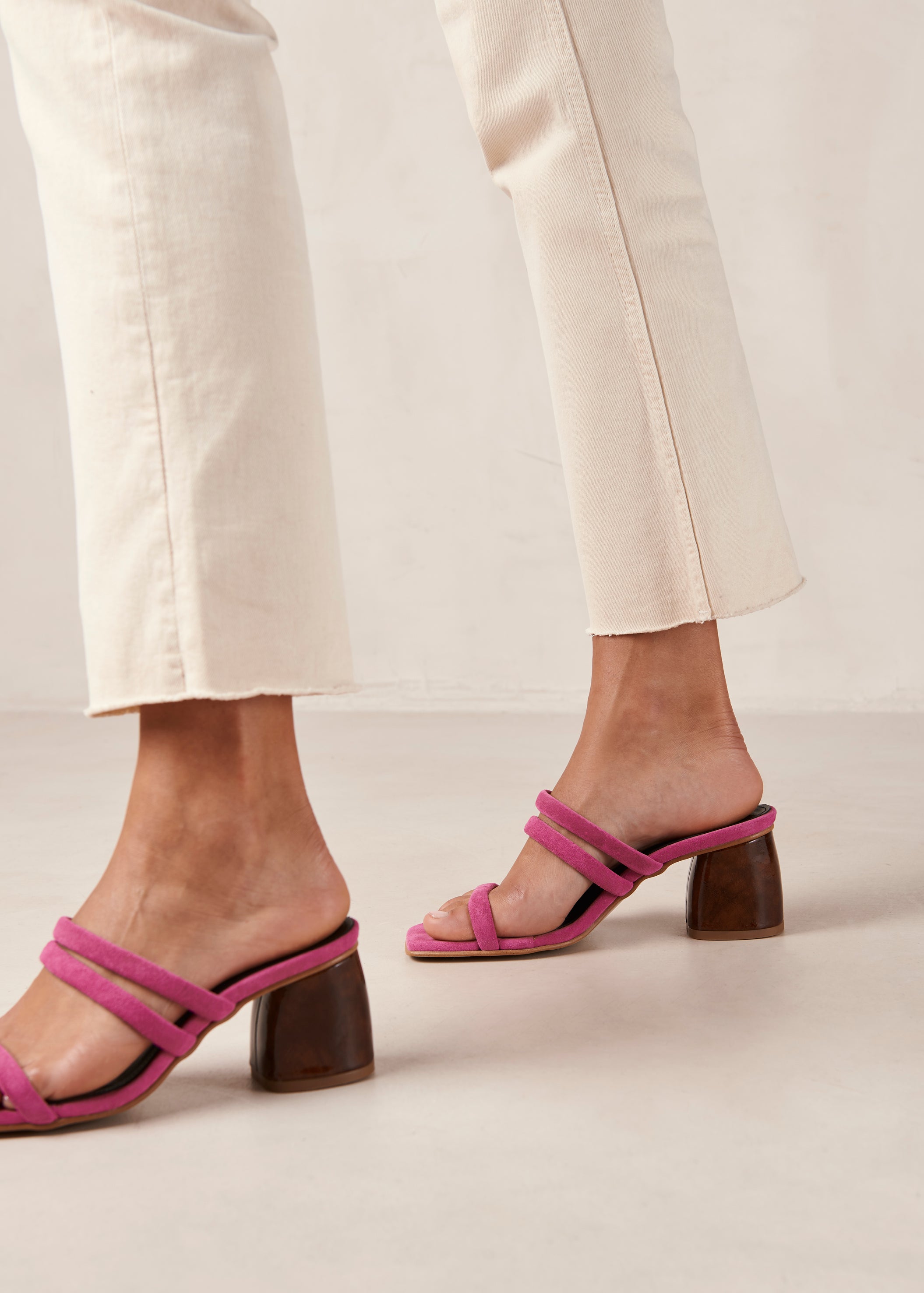 Penelope Heel