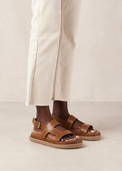 Lori Sandal