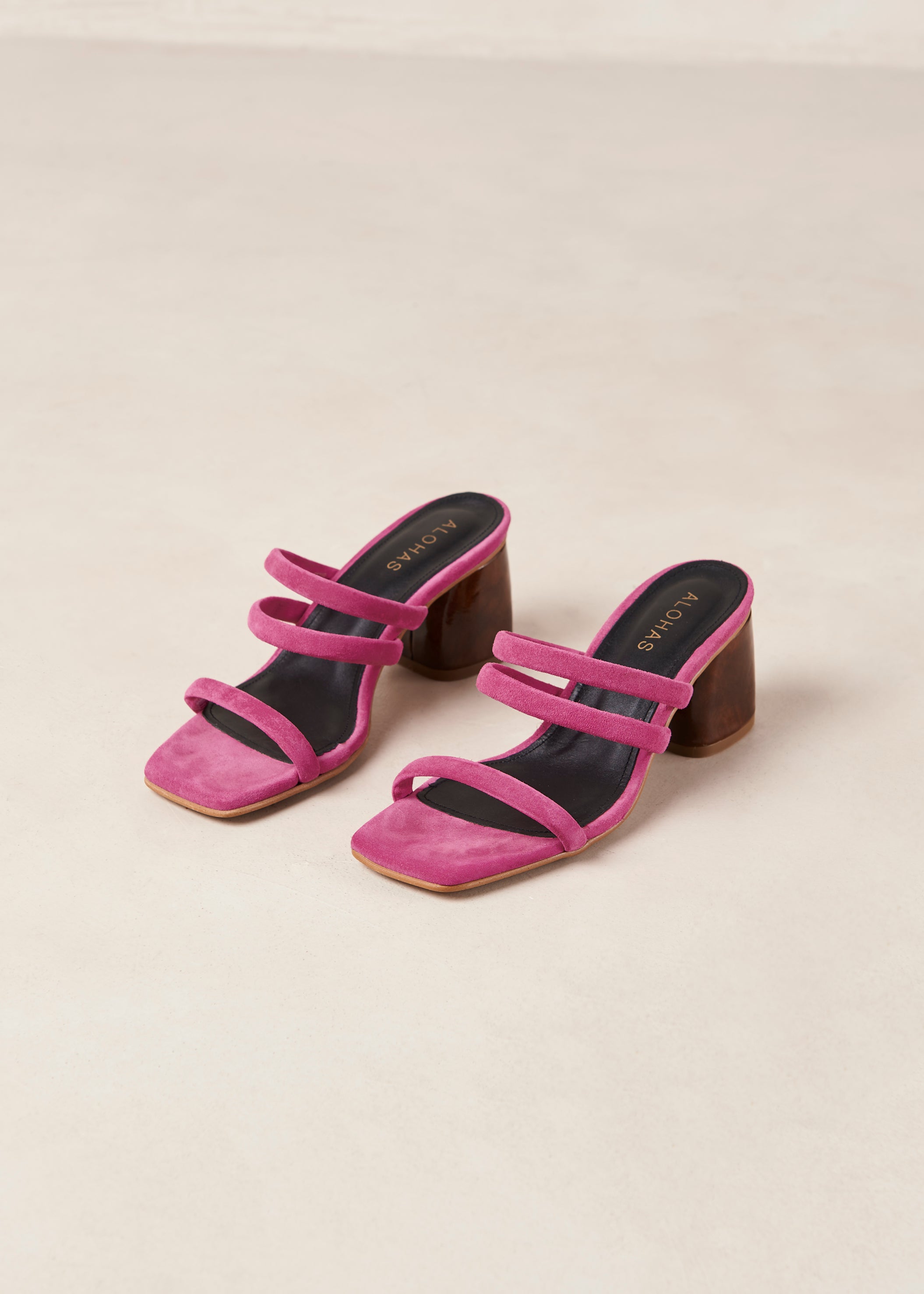 Penelope Heel