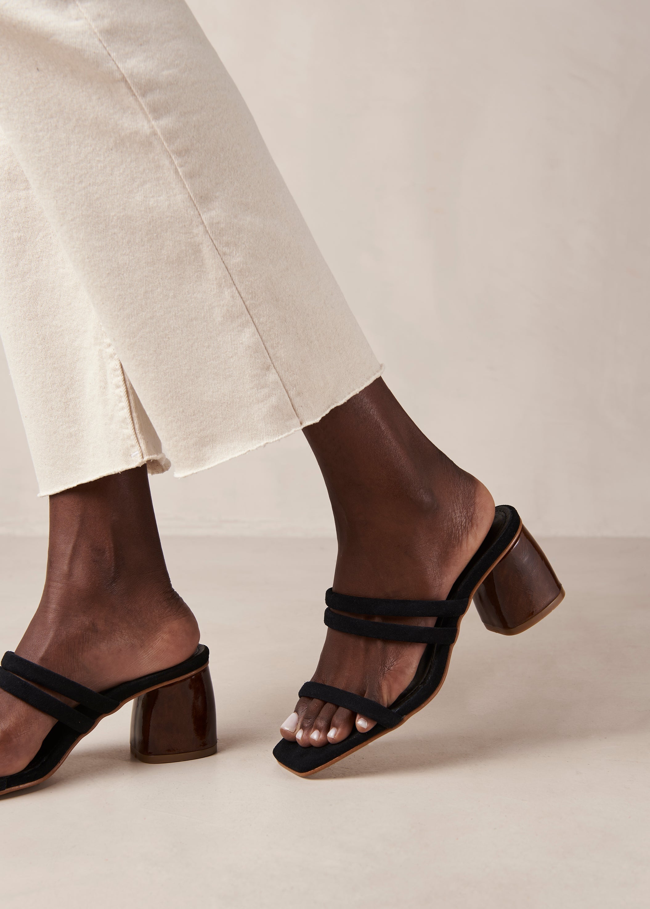 Penelope Heel