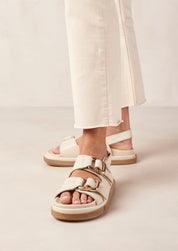 Hari Sandal