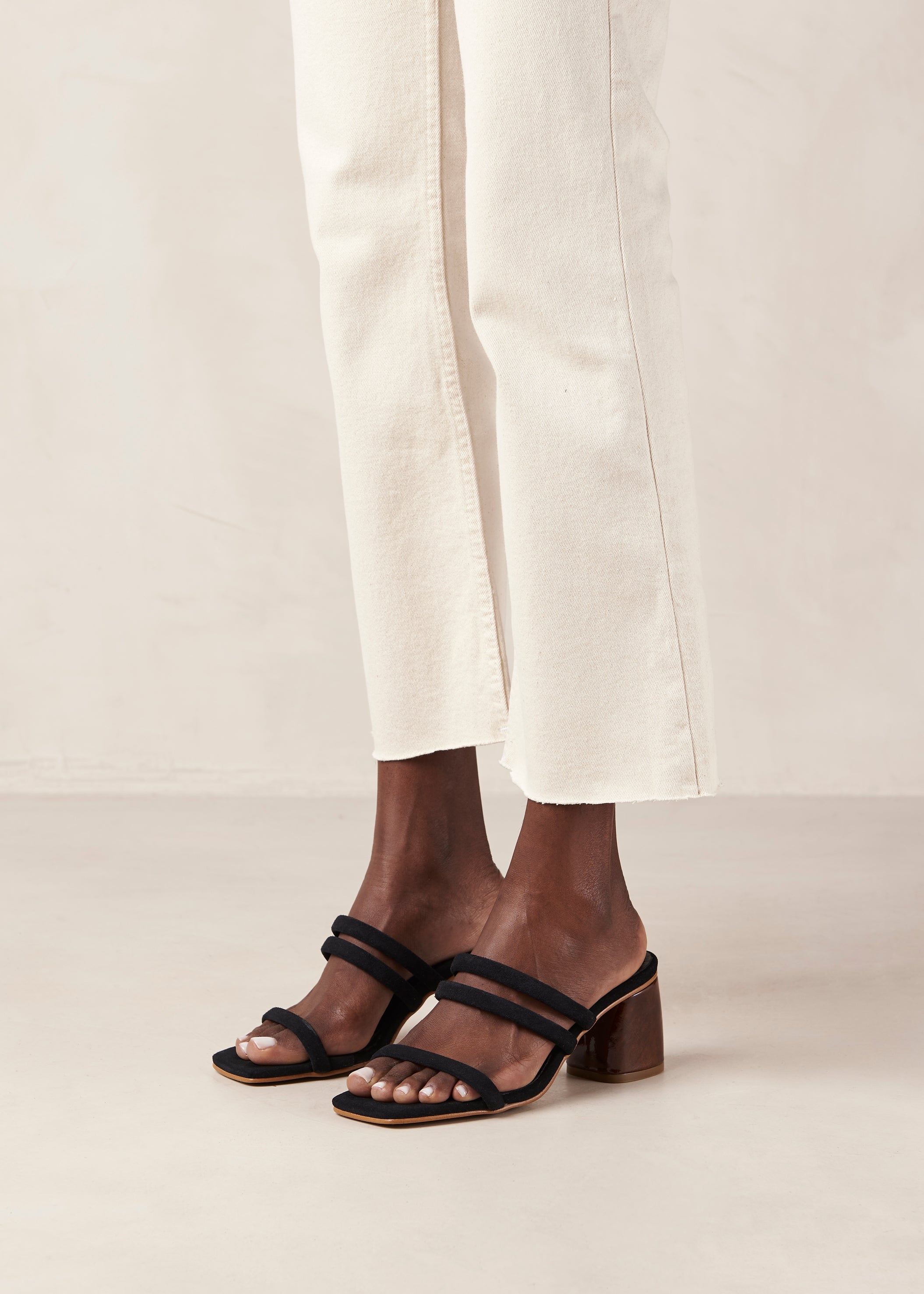 Penelope Heel