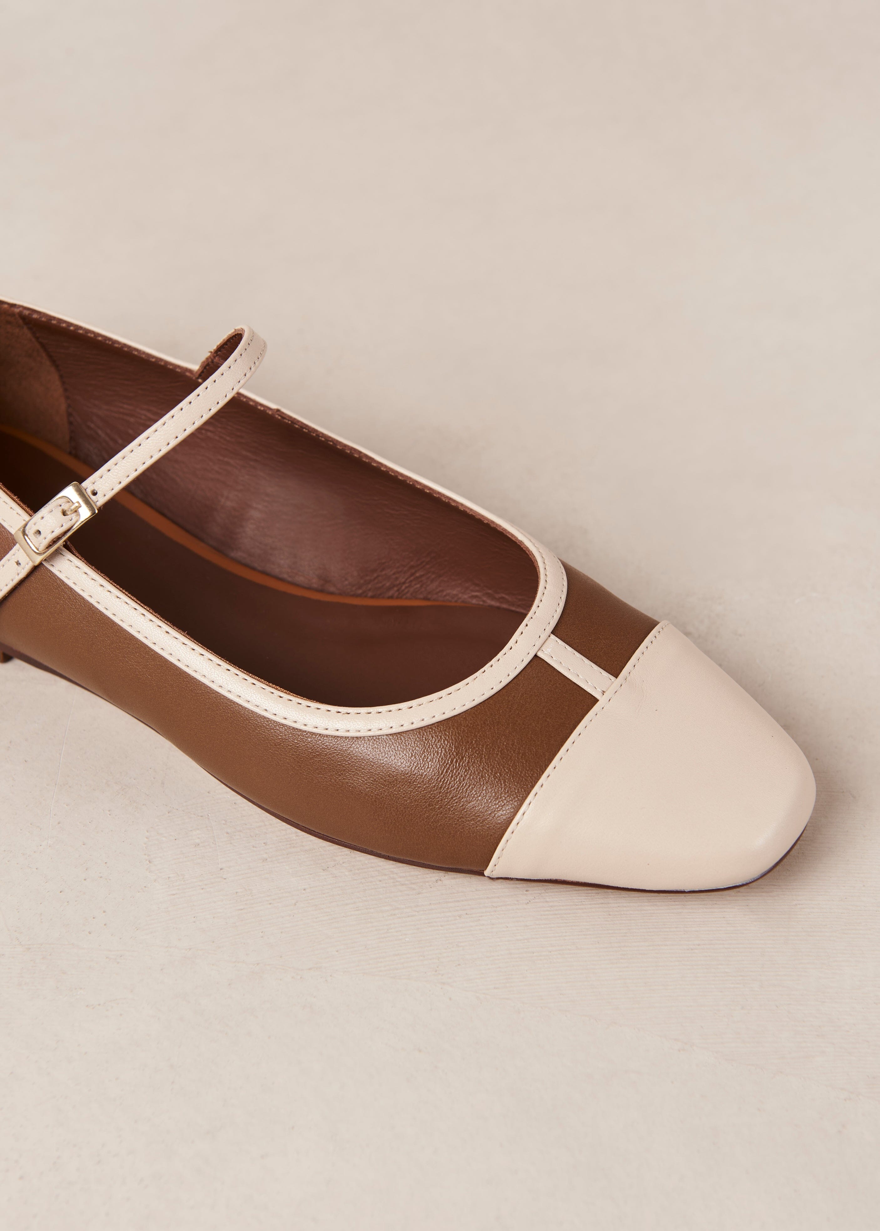 Aida Flat