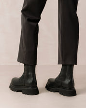 Rive Boots