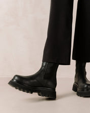 Rive Boots