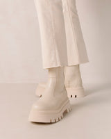 Rive Boots