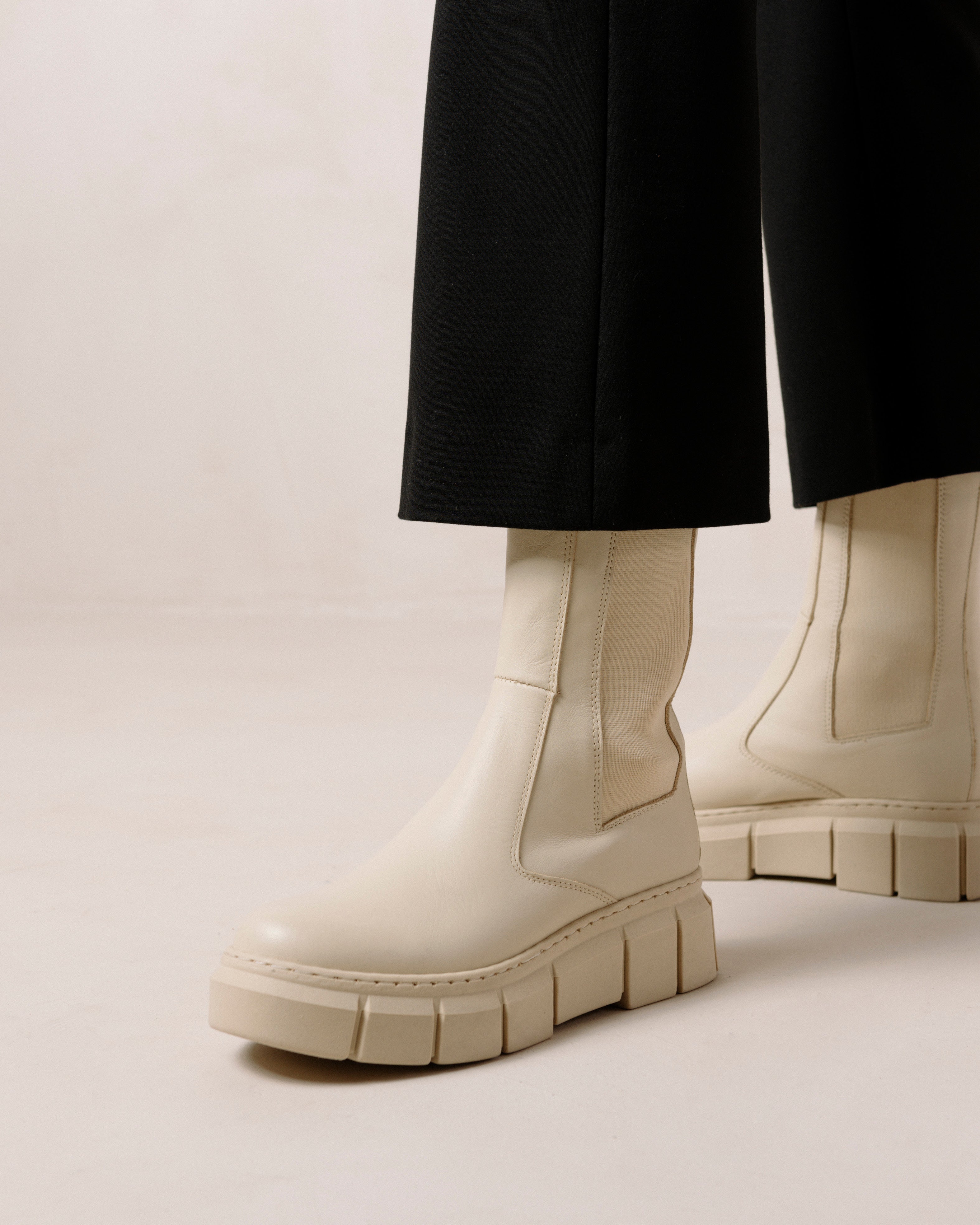 armor-ivory-ankle-boots-alohas-208437.jpg