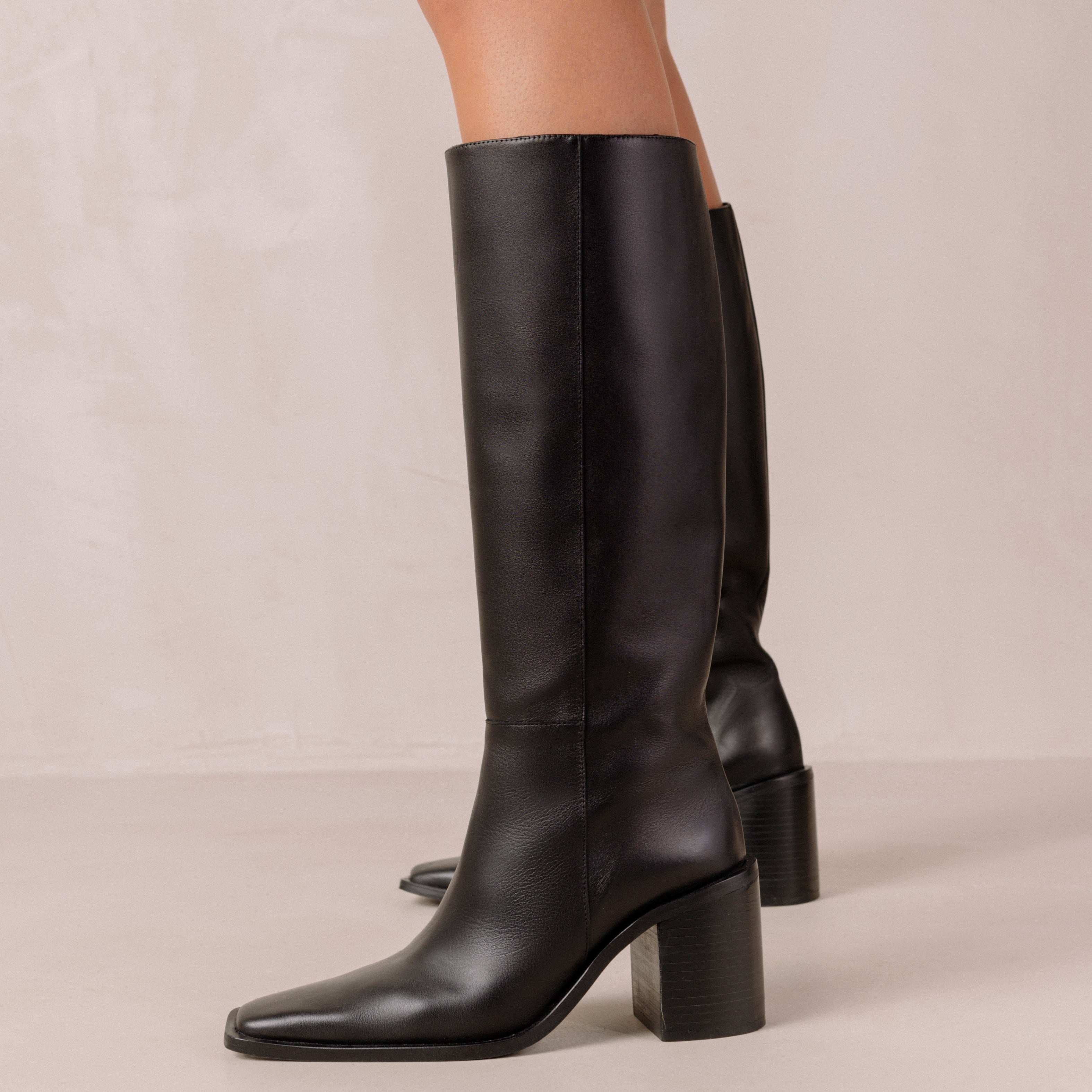 berta-black-boots-alohas-889175.jpg