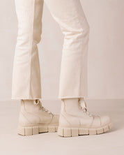 Carla Boots