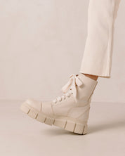 Carla Boots