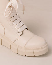 Carla Boots