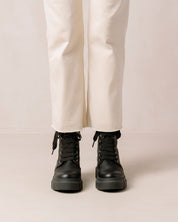 Carla Boots
