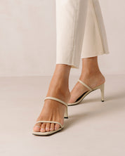 Carrie Heel