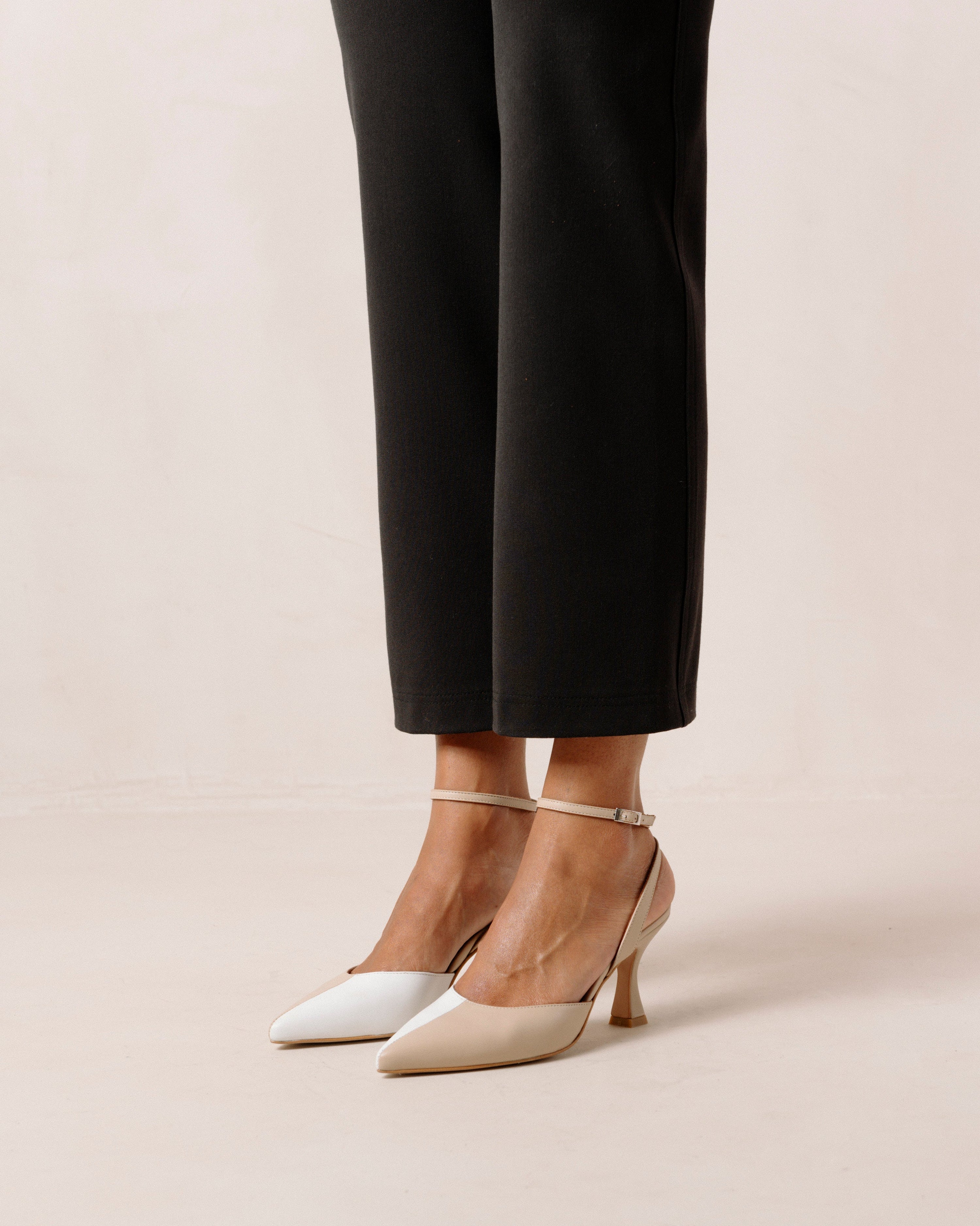 cinderella-stone-beige-bright-white-pumps-alohas-624327_3000x_670ed46d-4e5d-4314-966e-bdc6d09e2f36.jpg