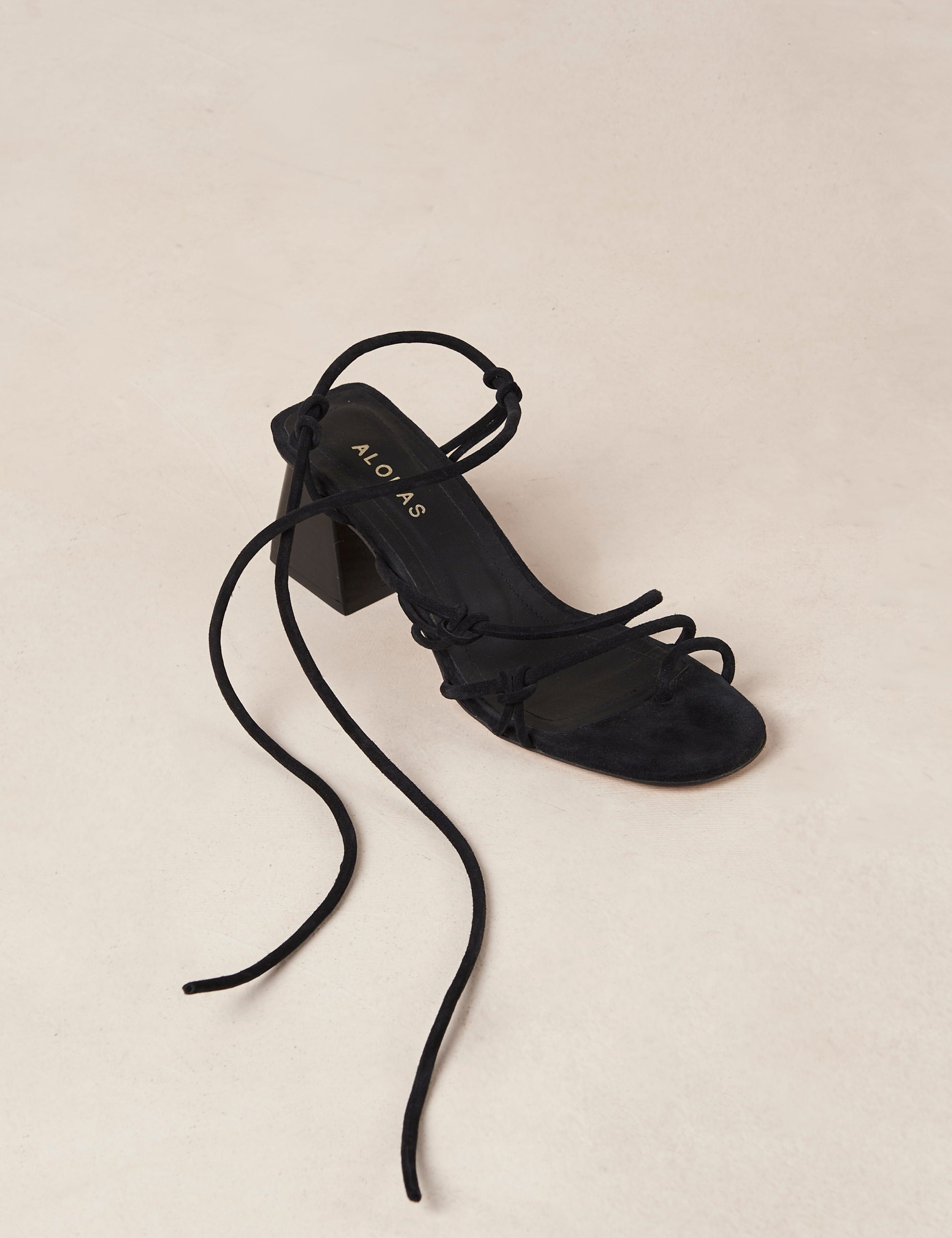 goldie-black-sandal-sandals-alohas-278191_3000x_221c0569-f0d5-4424-99e5-f64f2ce64888.jpg