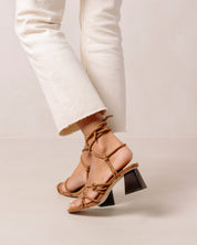 Annie Heel