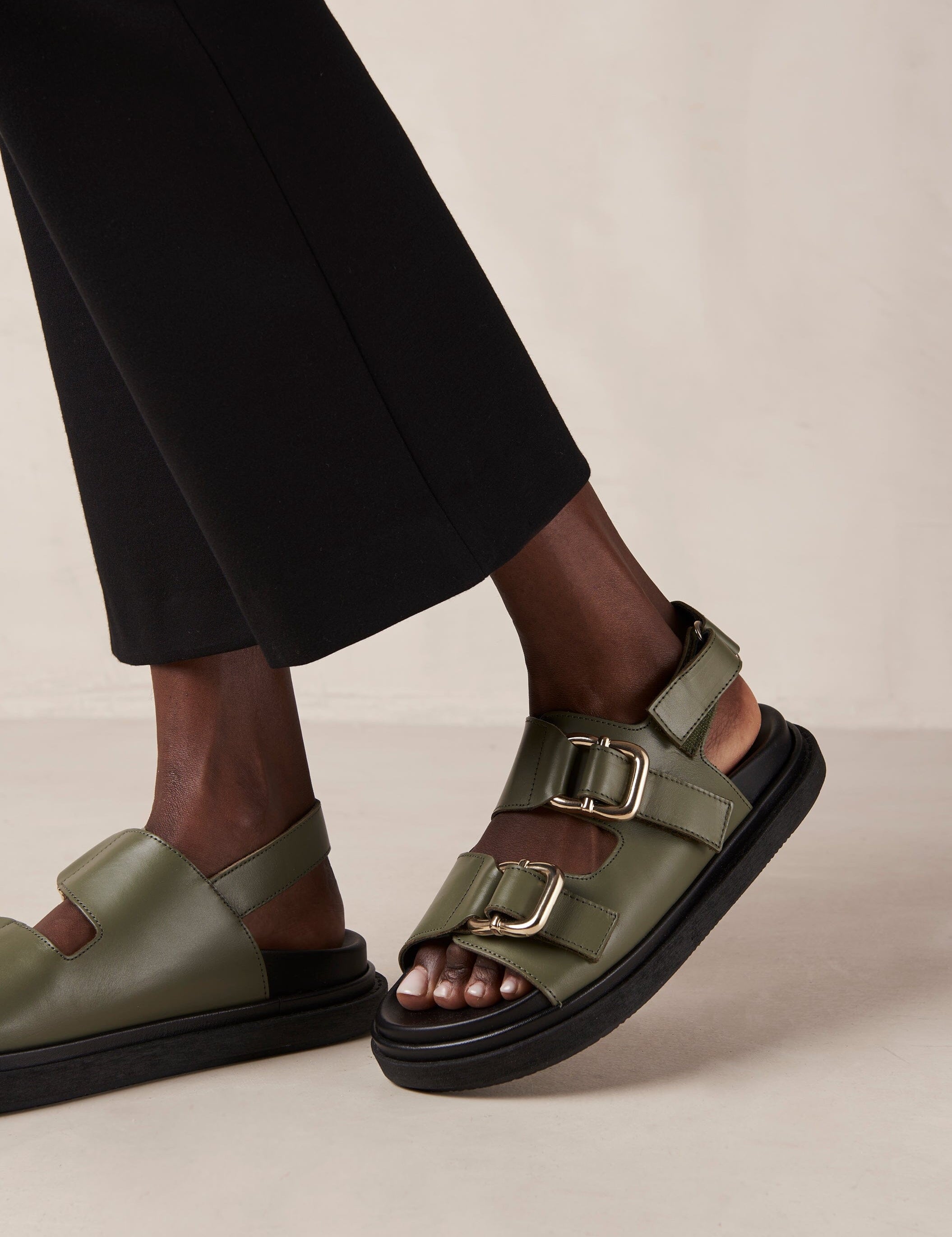 harper-dusty-olive-sandal-sandals-alohas-583858_3000x_23496a26-dce6-40c1-87b3-ac8624d3d7dd.jpg