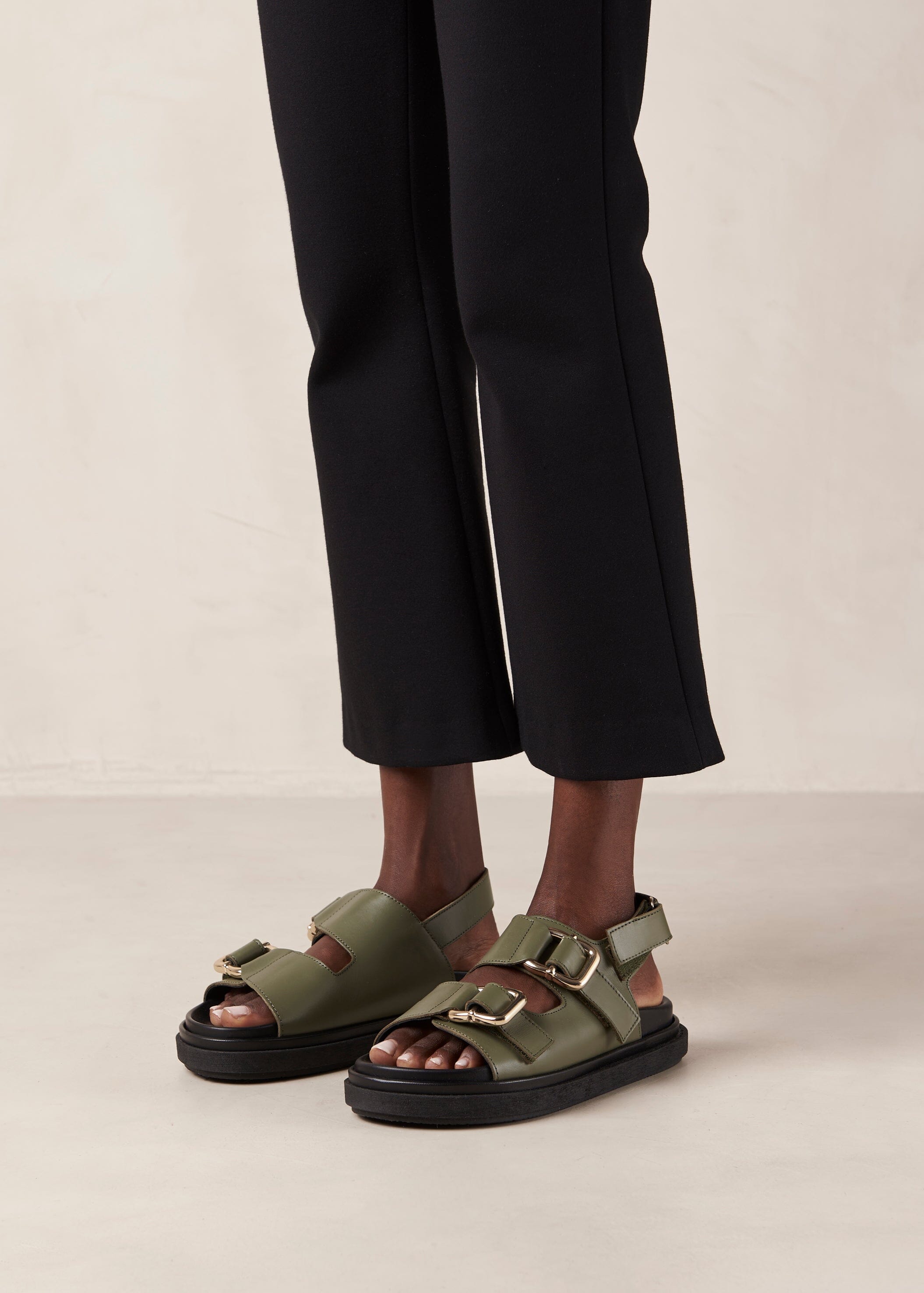 Hari Sandal