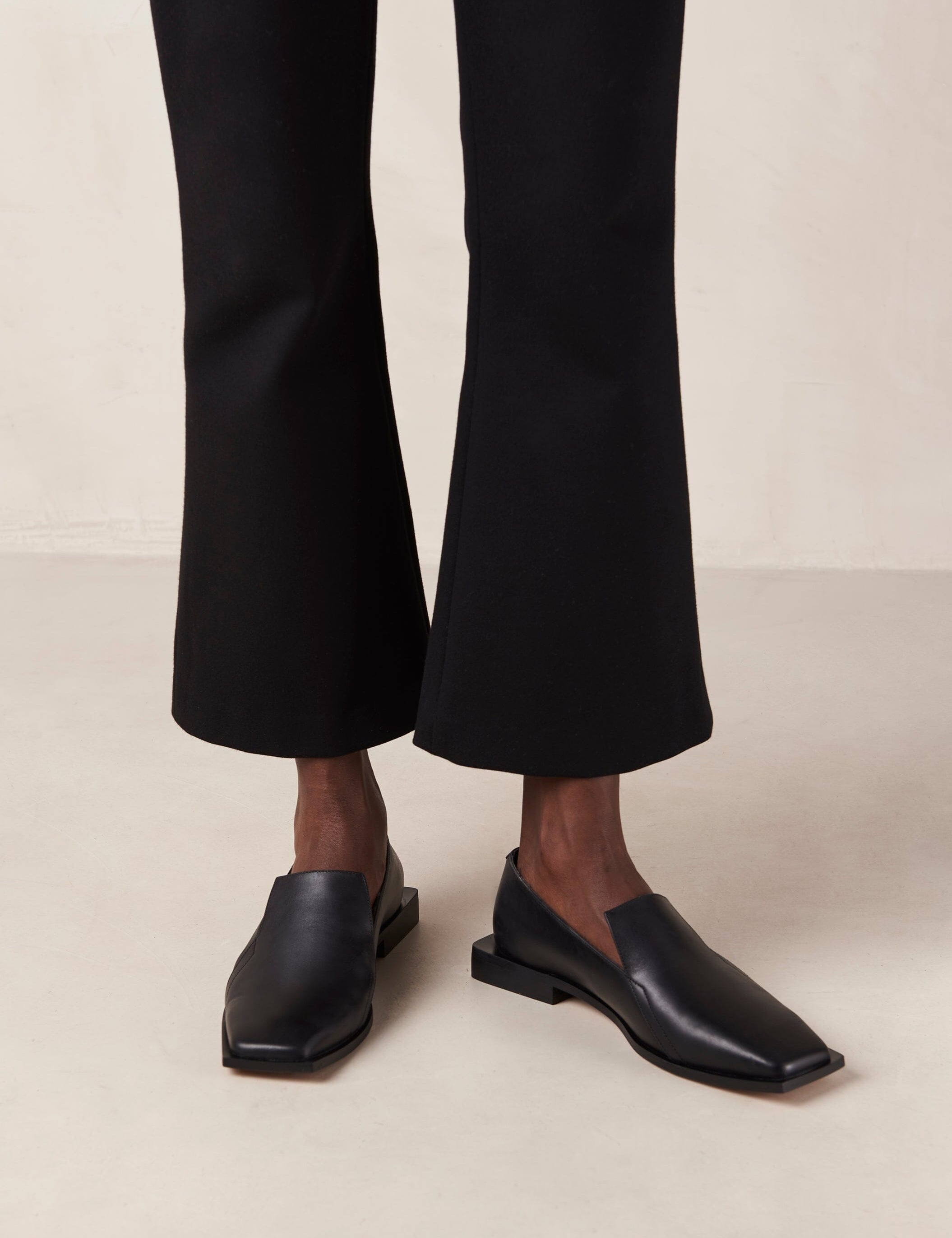 kaizen-black-mules-alohas-299238_3000x_e020779d-8179-4b93-8705-82f2d3712a53.jpg