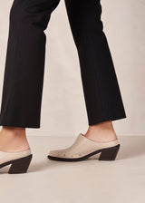 Lora Mules