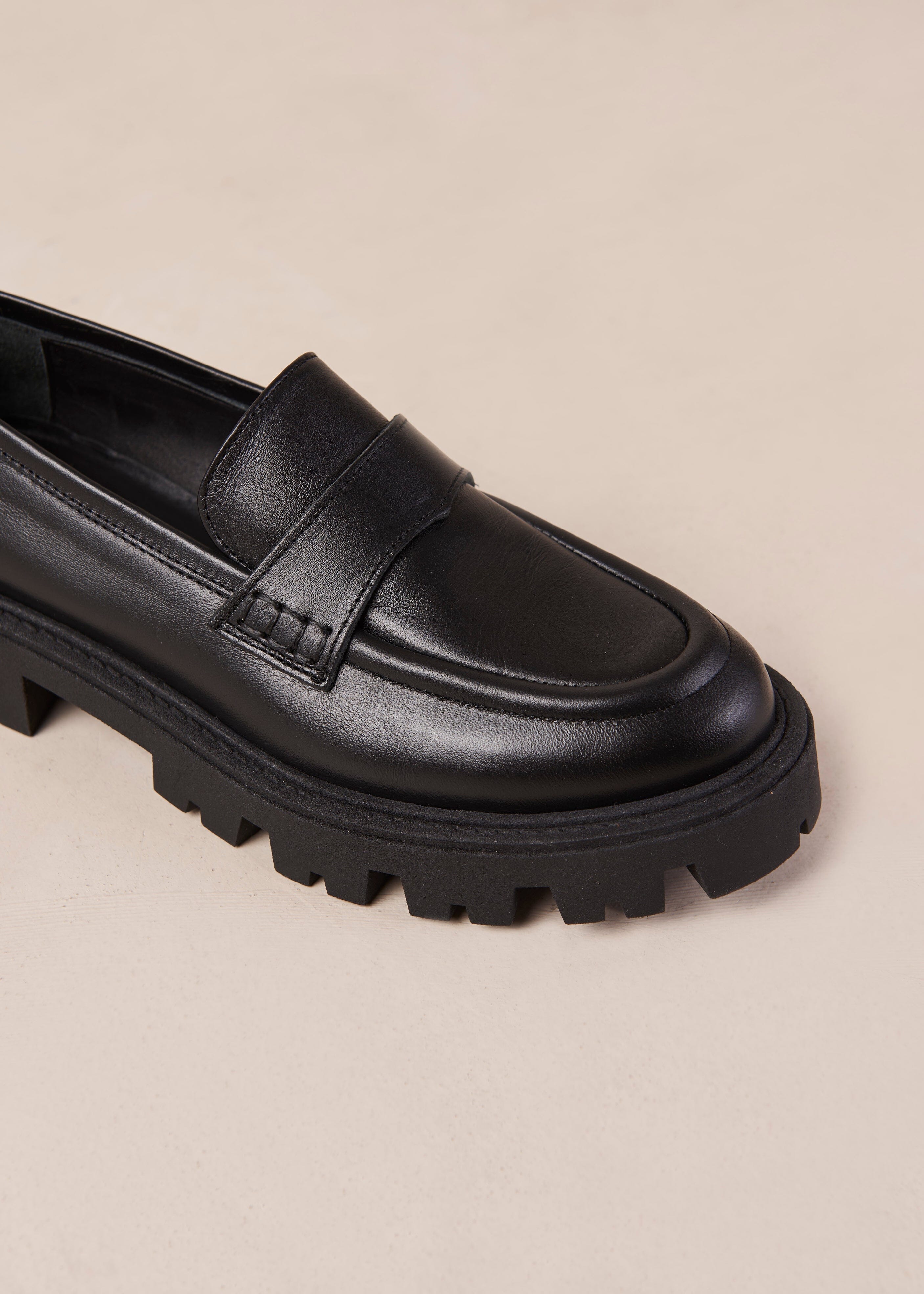 Obie Loafers