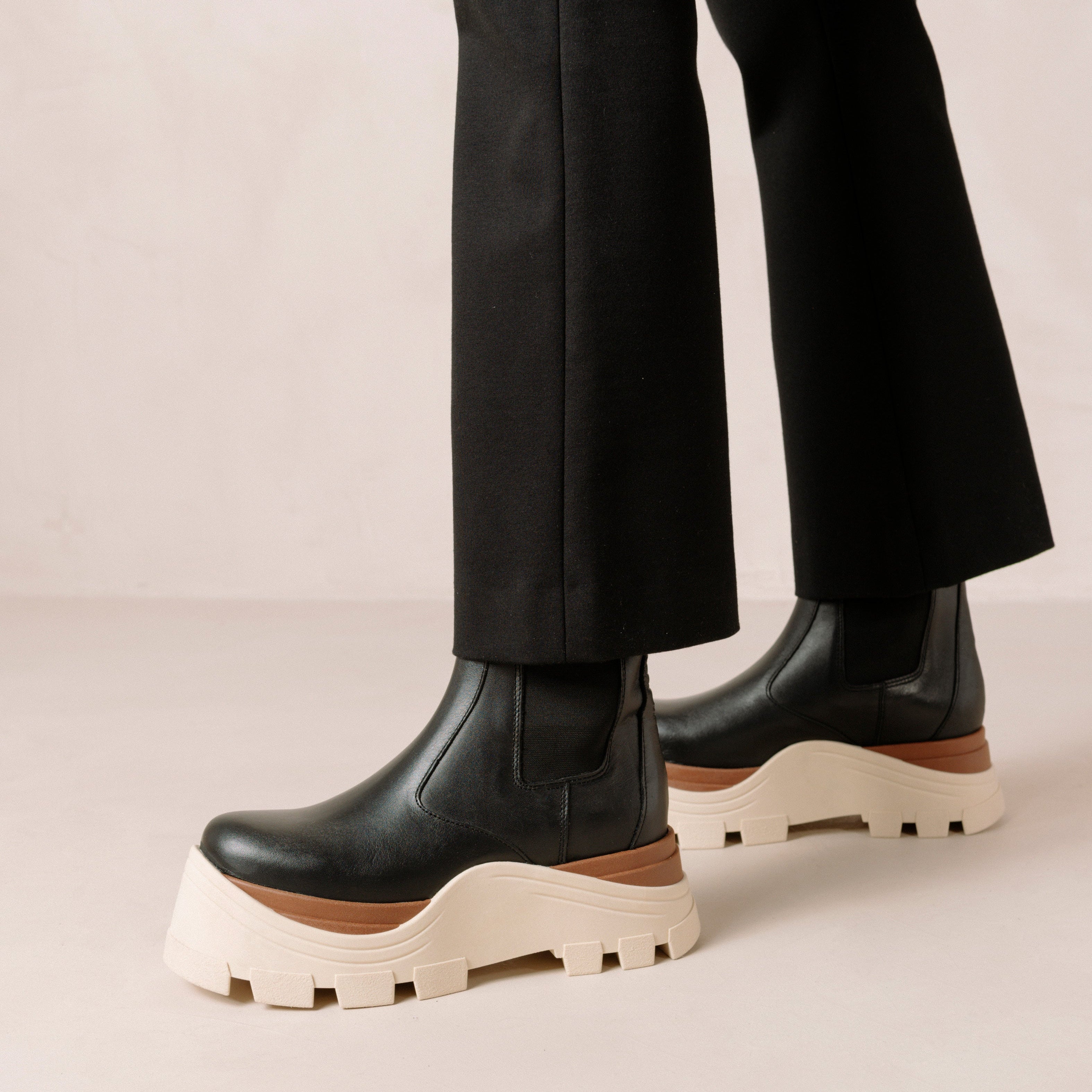 phoenix-marcona-black-ankle-boots-alohas-658157.jpg