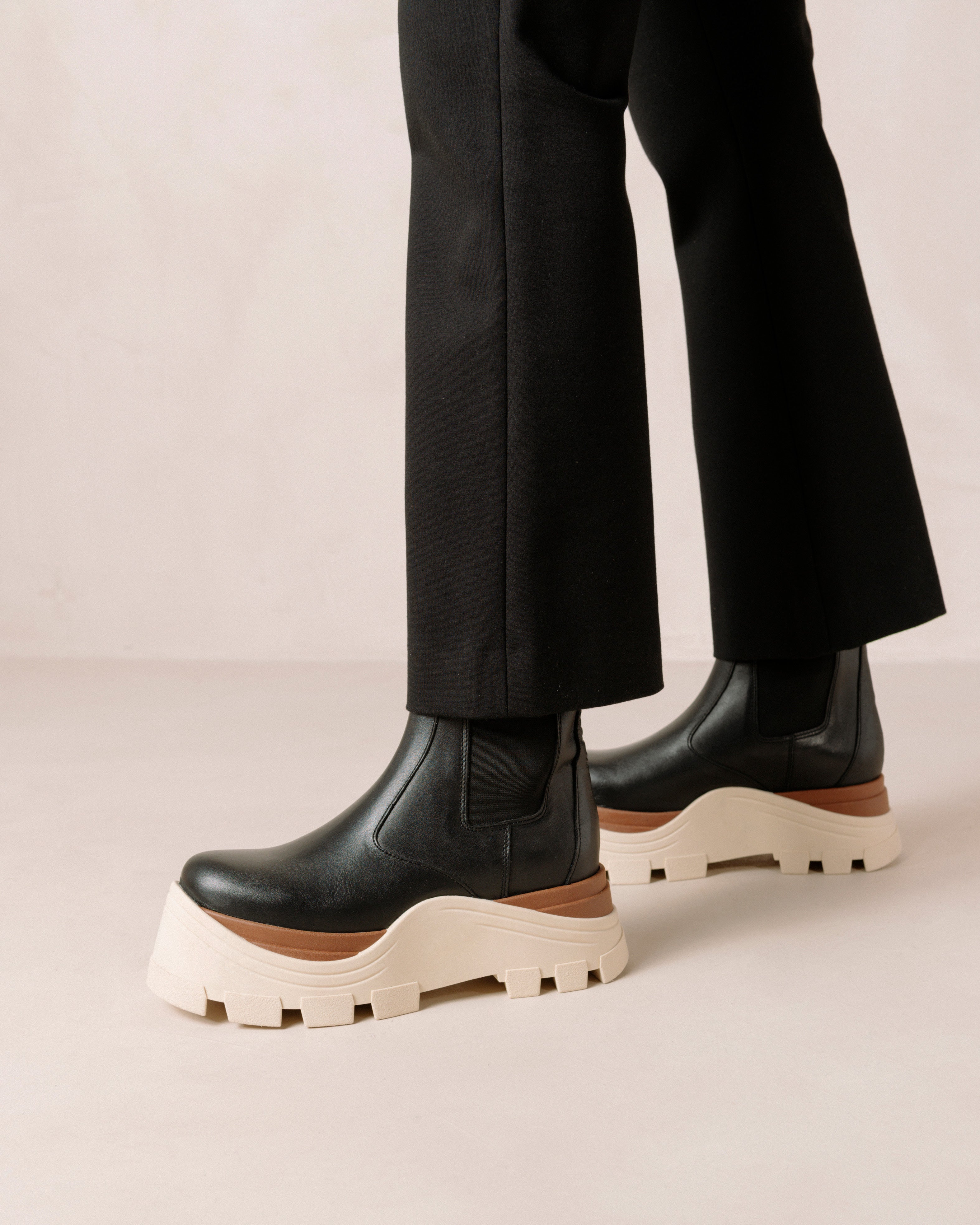 phoenix-marcona-black-ankle-boots-alohas-658157.jpg