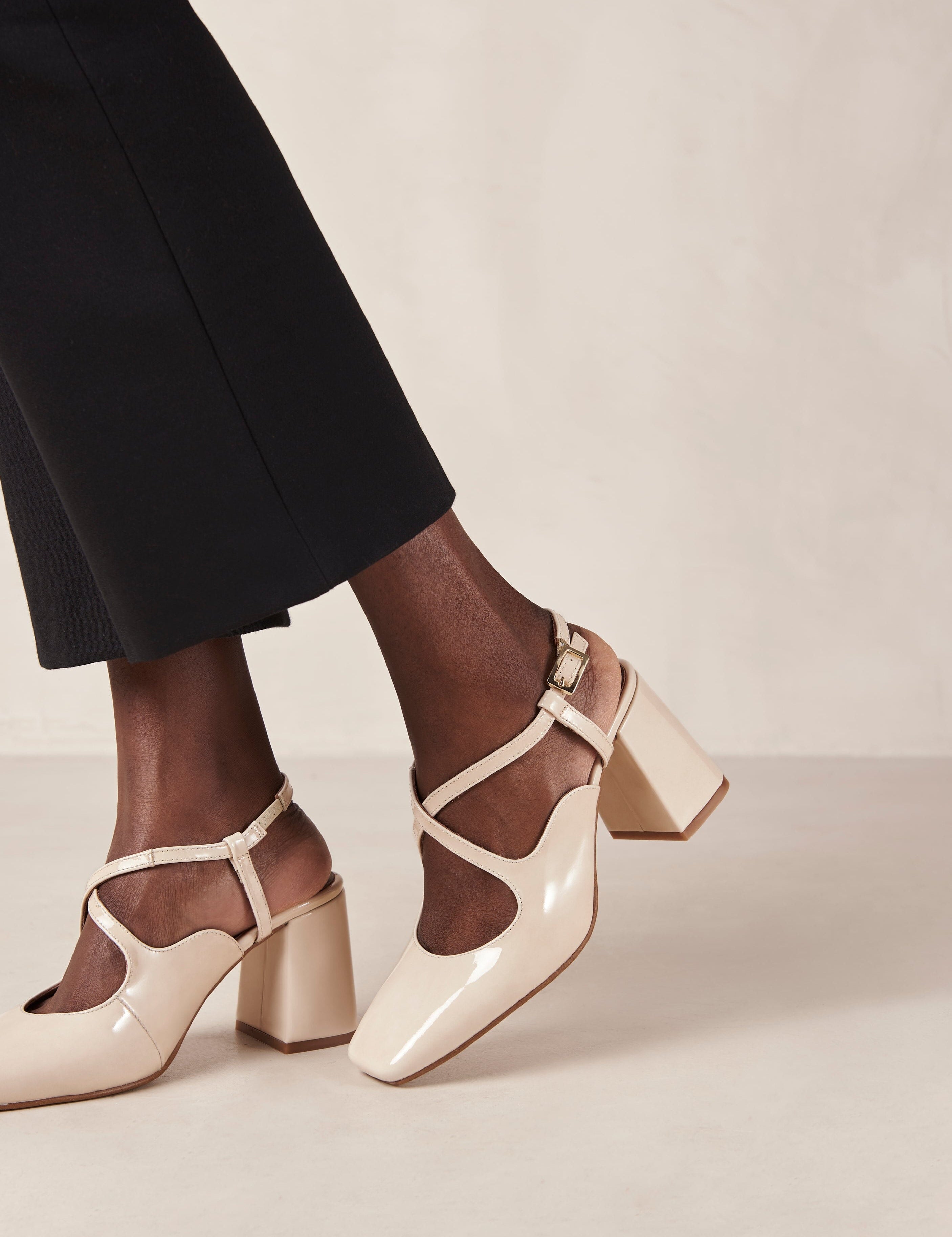 reggie-onix-cream-leather-pumps-pumps-alohas-549316_3000x_68e48b2b-5a81-4dc8-9830-3594bafcb90e.jpg