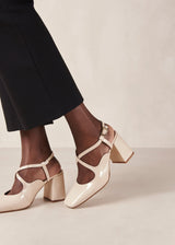 Naomi Heel