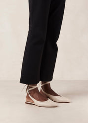 Cynthia Flat