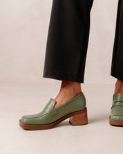 Roxy Shoe