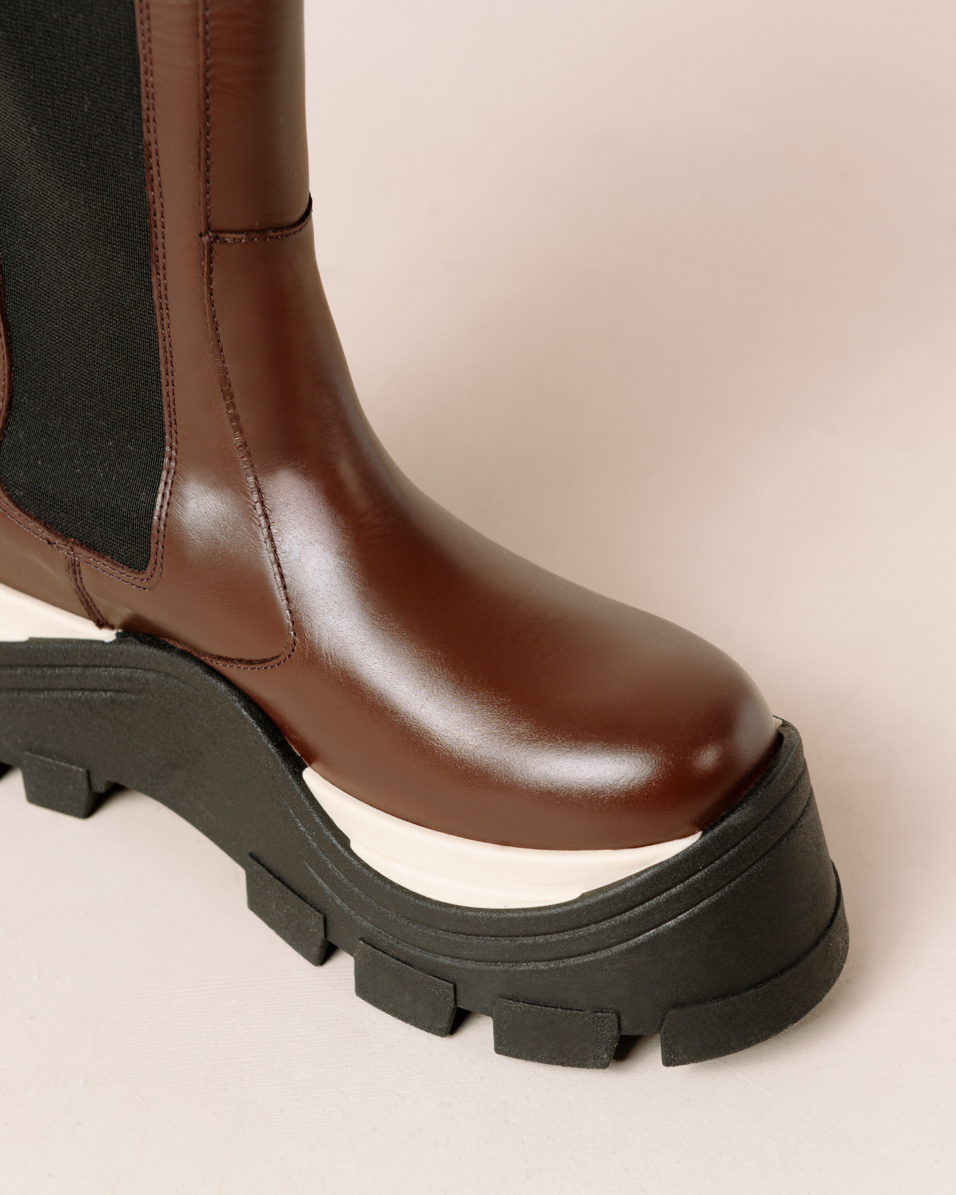 Roz Boots