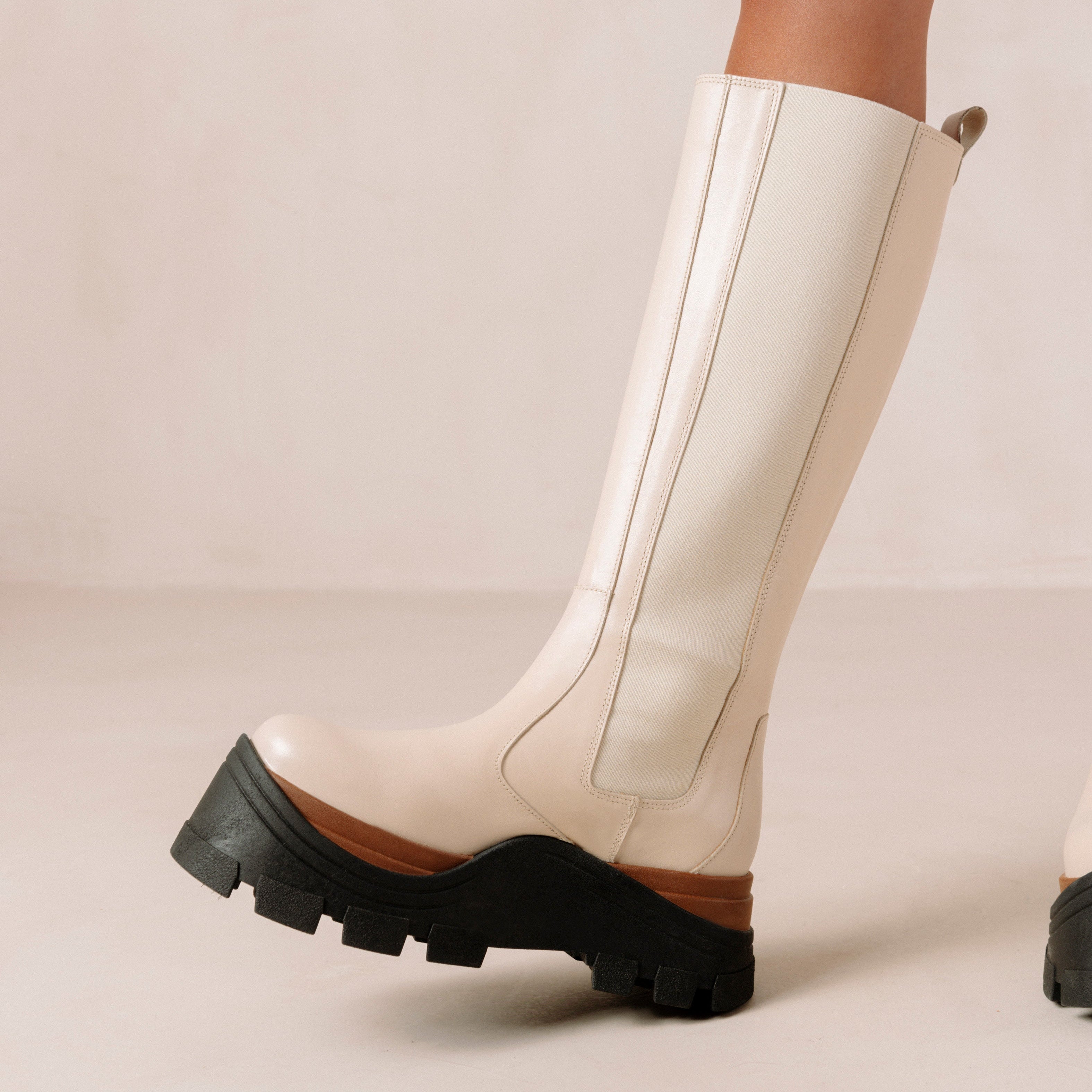 roxie-nutty-cream-boots-alohas-314766.jpg