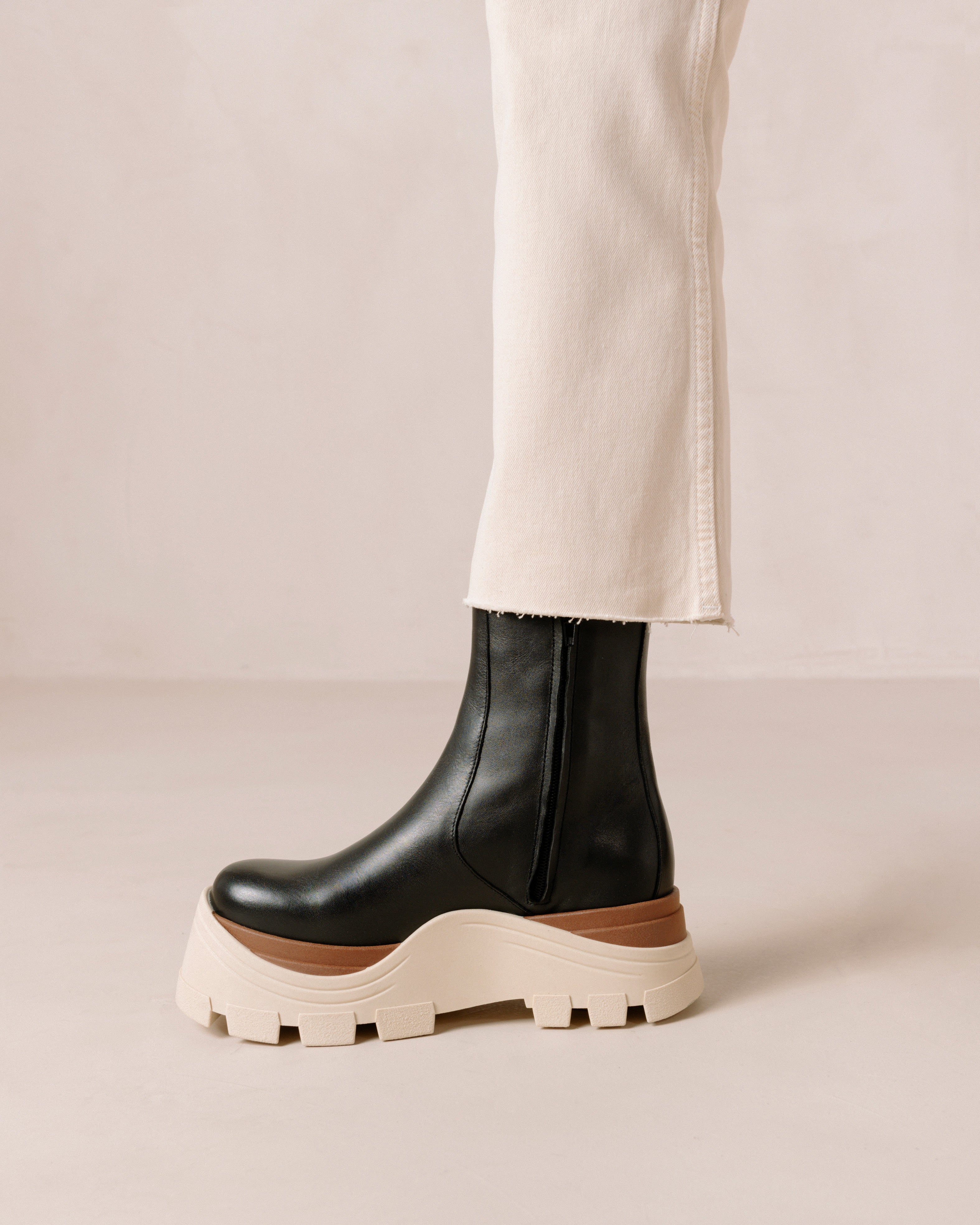 sapphire-marcona-black-ankle-boots-alohas-648066.jpg