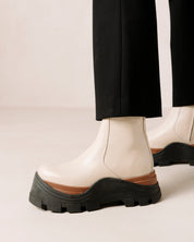 Paz Boots
