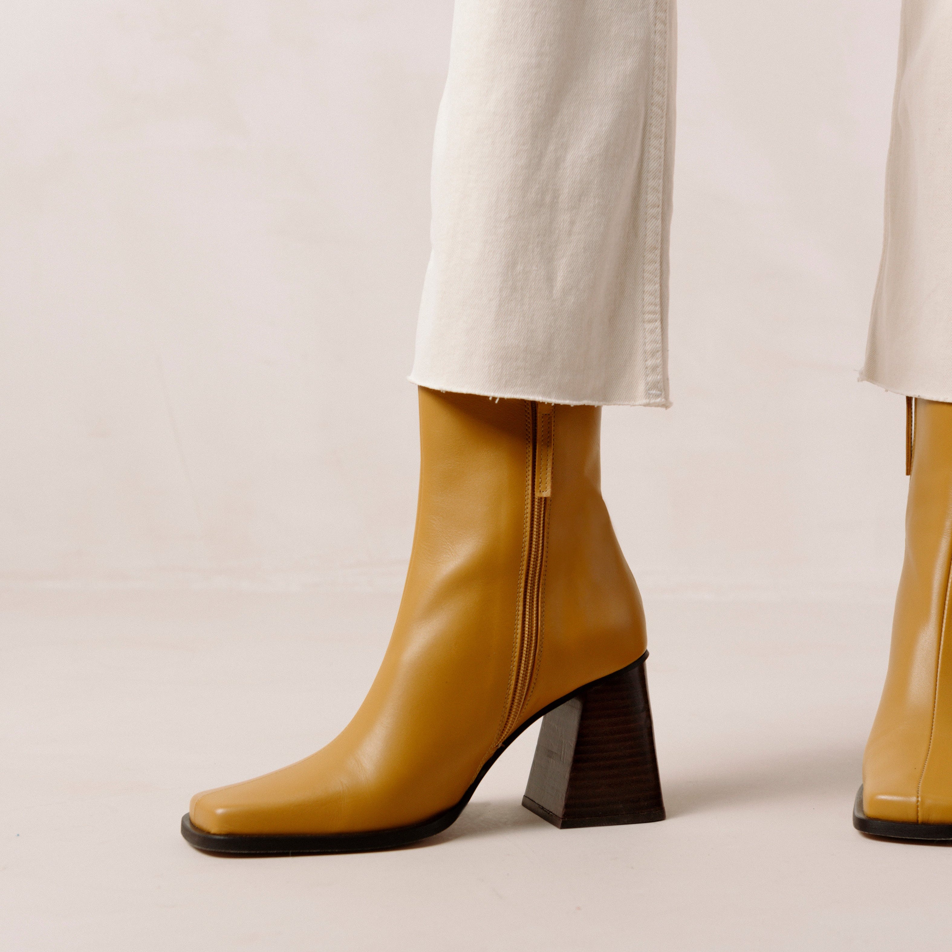 south-marigold-yellow-ankle-boots-alohas-964161_8444e640-1560-4ca3-ab4d-cac5c2bcd9de.jpg