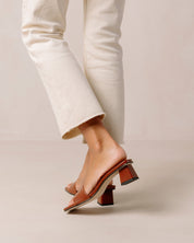Rosalie Heel