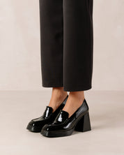 Tara Loafers