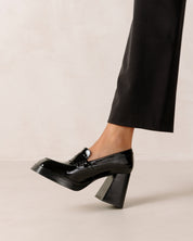 Tara Loafers