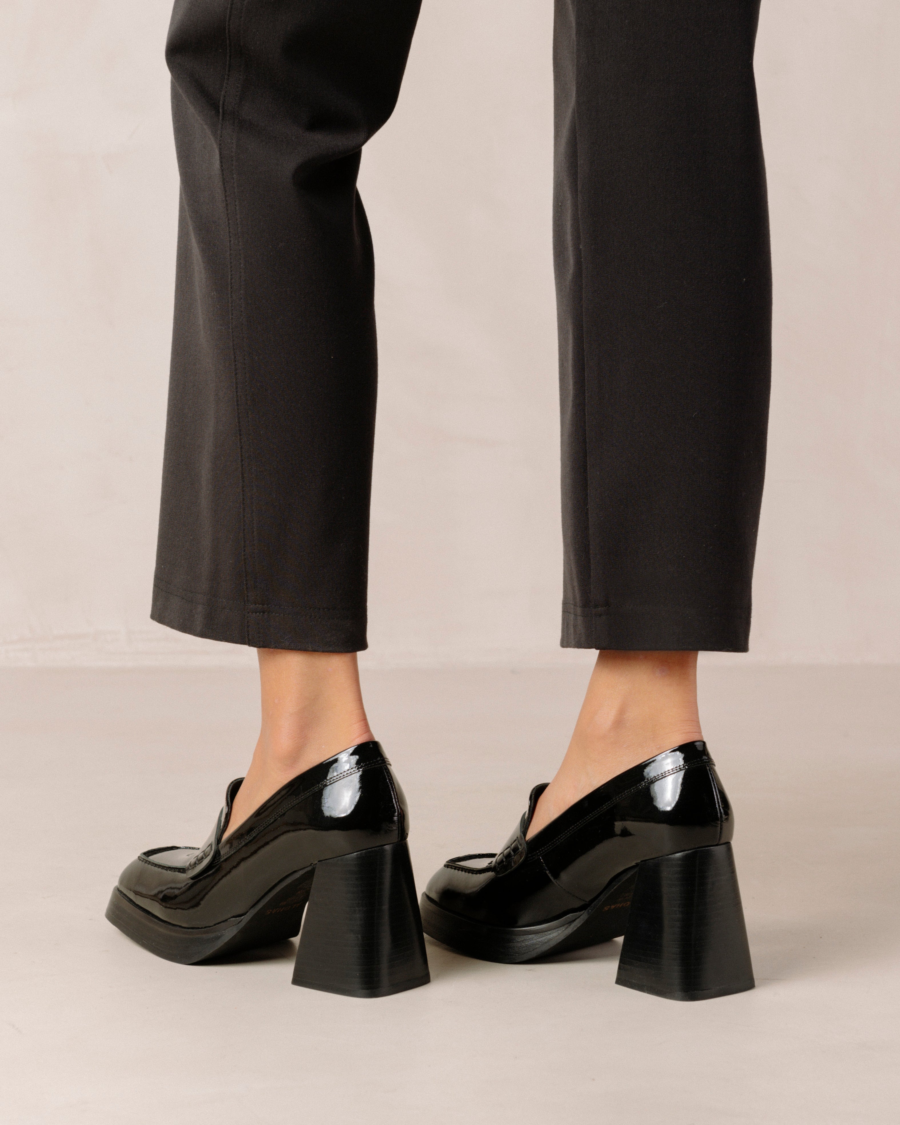 take-off-black-loafers-alohas-992138.jpg