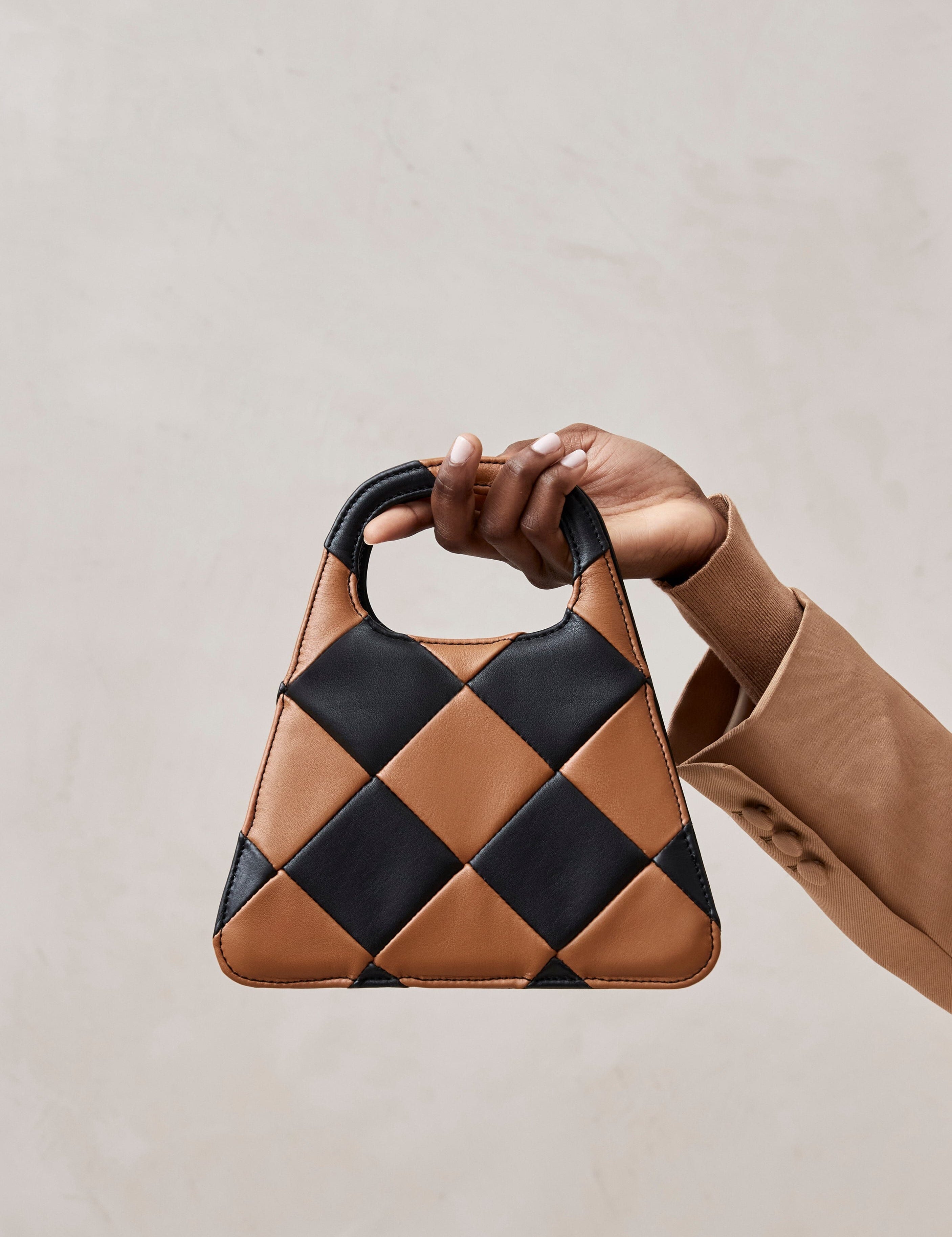 the-a-scacchi-black-tan-mini-bags-alohas-824948_3000x_dad8020f-a57c-4bc3-b248-c4822277876e.jpg
