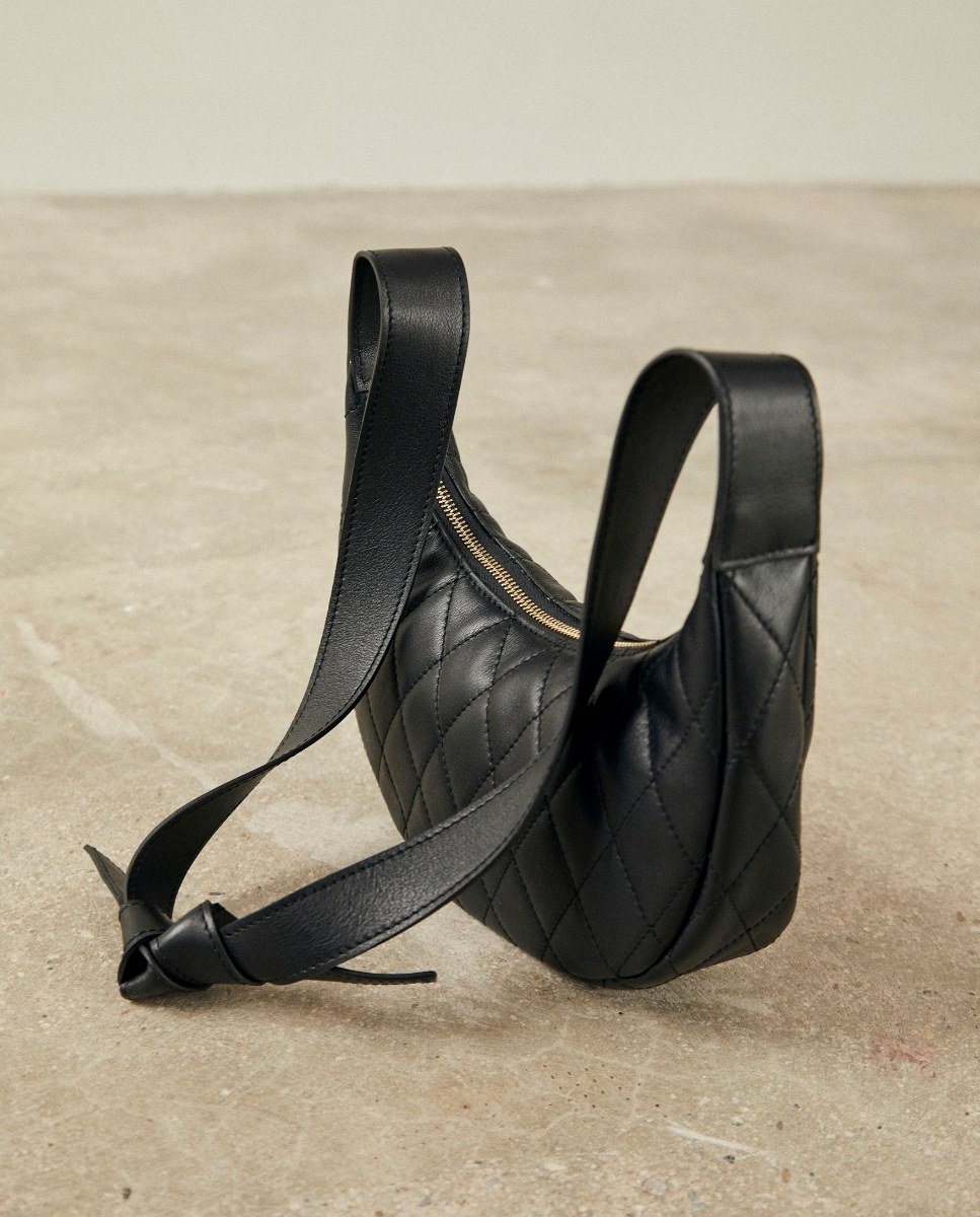 the-j-black-handbags-alohas-528172.jpg