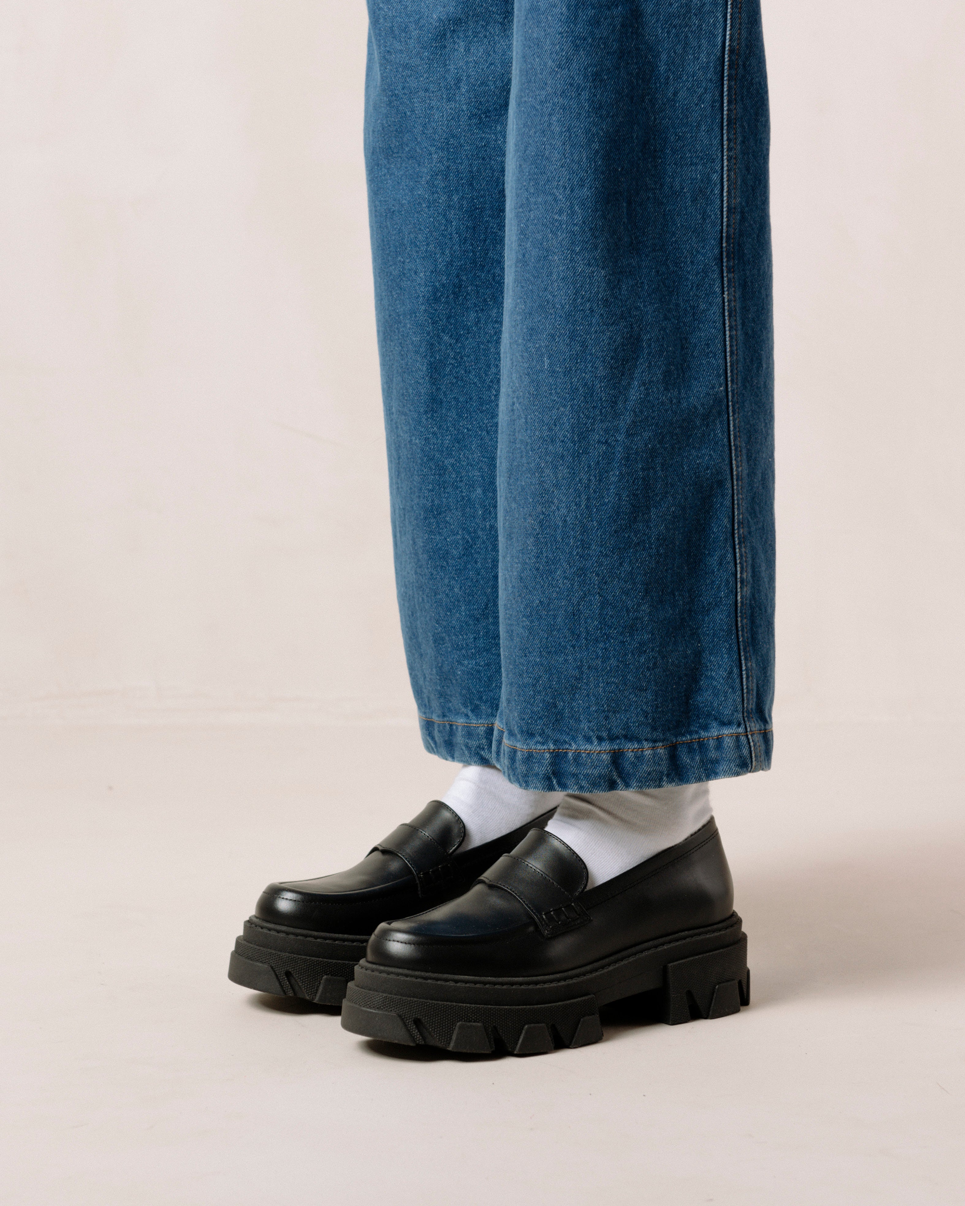 Trace Loafers
