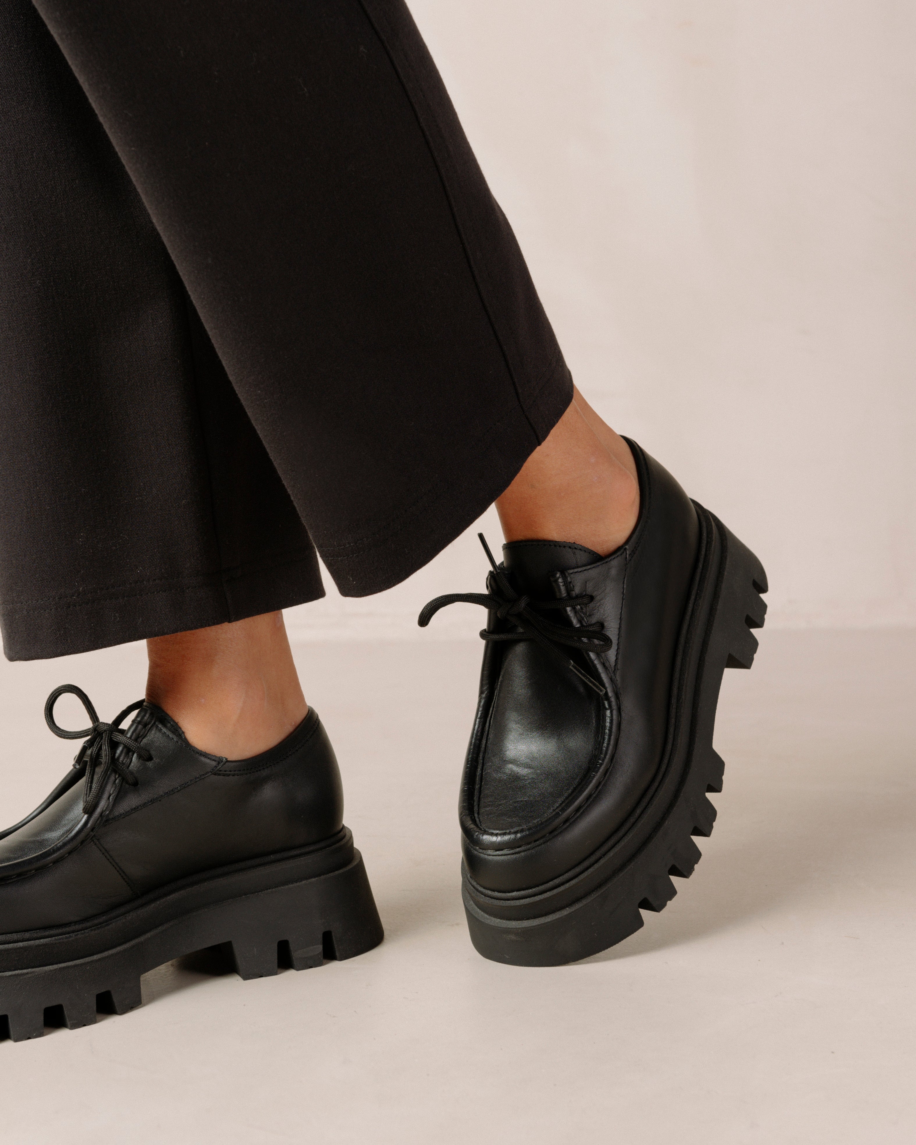 tycoon-black-loafers-alohas-246843.jpg