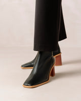 Wanda Boots